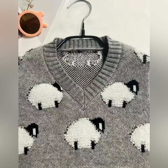 NWT Kids Princess Diana Inspired Sleeveless Sheep Sweater Vest Unisex Gray - Picture 3 of 5